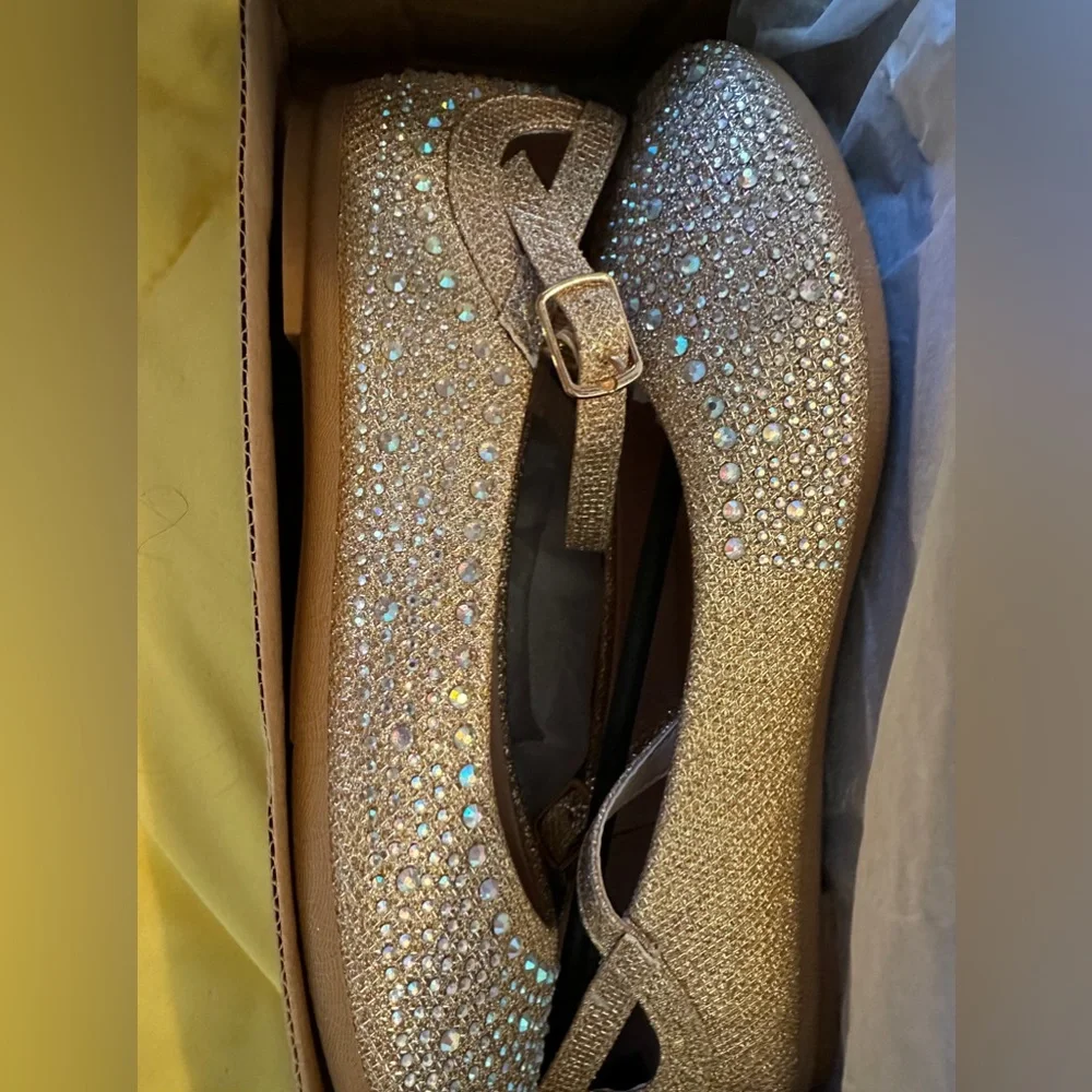 Sparkling gold slip ons